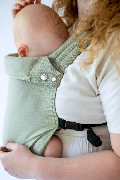 Nosidło ergonomiczne I QUSY OLIVE twill STANDARD (4).png
