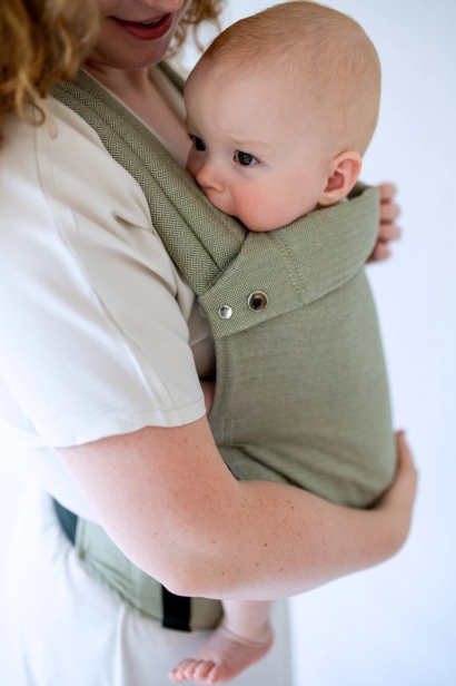 Nosidło ergonomiczne I QUSY OLIVE twill STANDARD (8).png