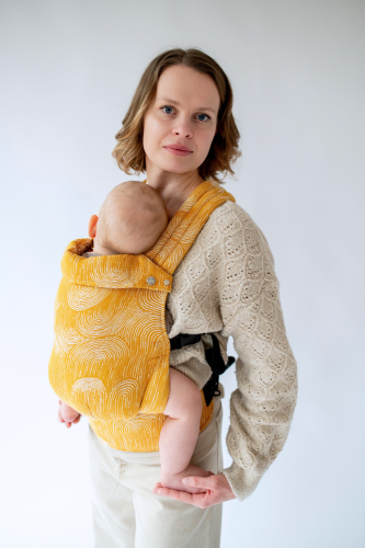 Nosidło ergonomiczne I QUSY Sand Stories MUSTARD STANDARD (8).png